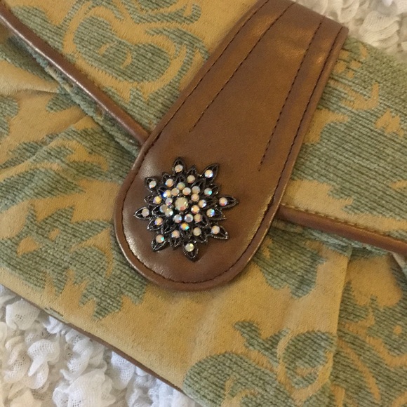 Velour Demask Vintage look Clutch - Picture 2 of 8